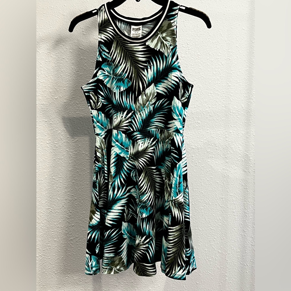Victoria's Secret Pink Tropical Leaf Top